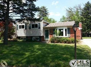 25786 Kinyon St, Taylor, MI 48180