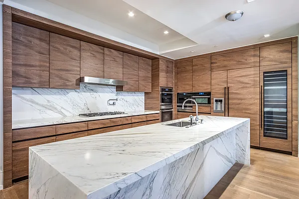 Rented by Compass | media 21