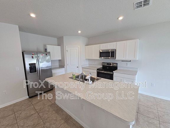 4th image of 670 Eagle Landing Blvd
