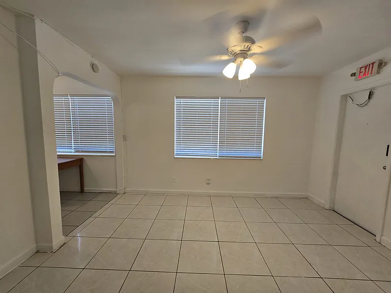 2305 Monroe St #5 — Photo 12