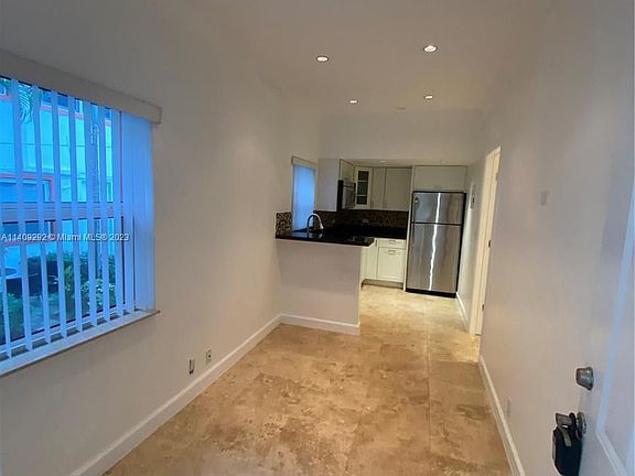 2nd image of 905 SE 2nd Ct APT C
