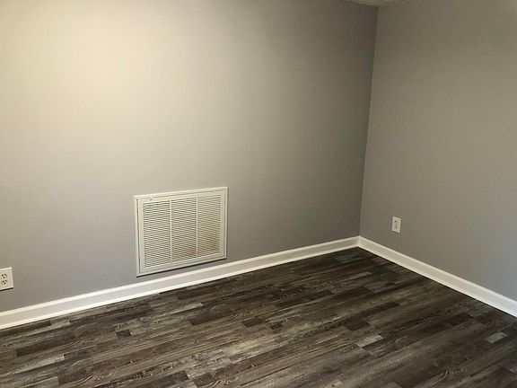 5th image of 3089 Washington Pike #B