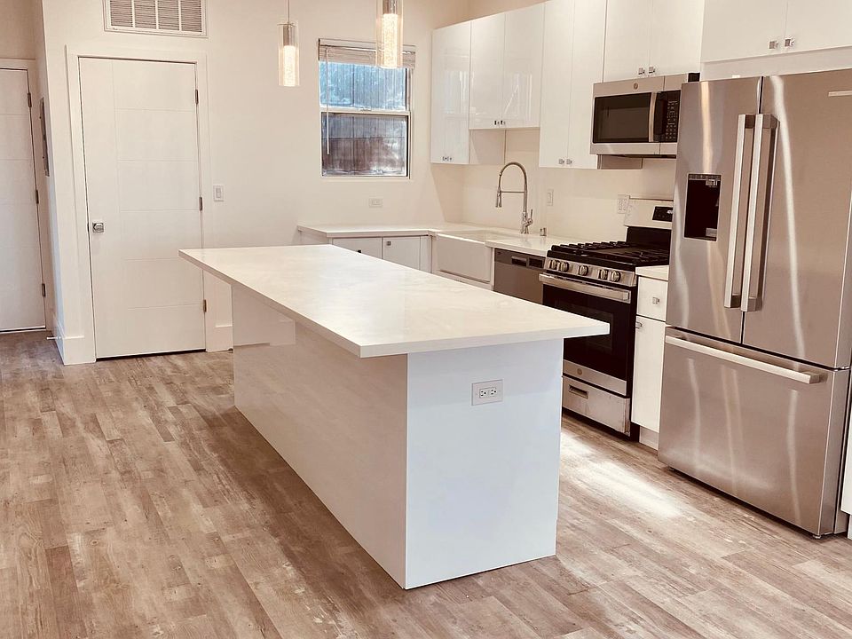 1st image of 288 27th St #3