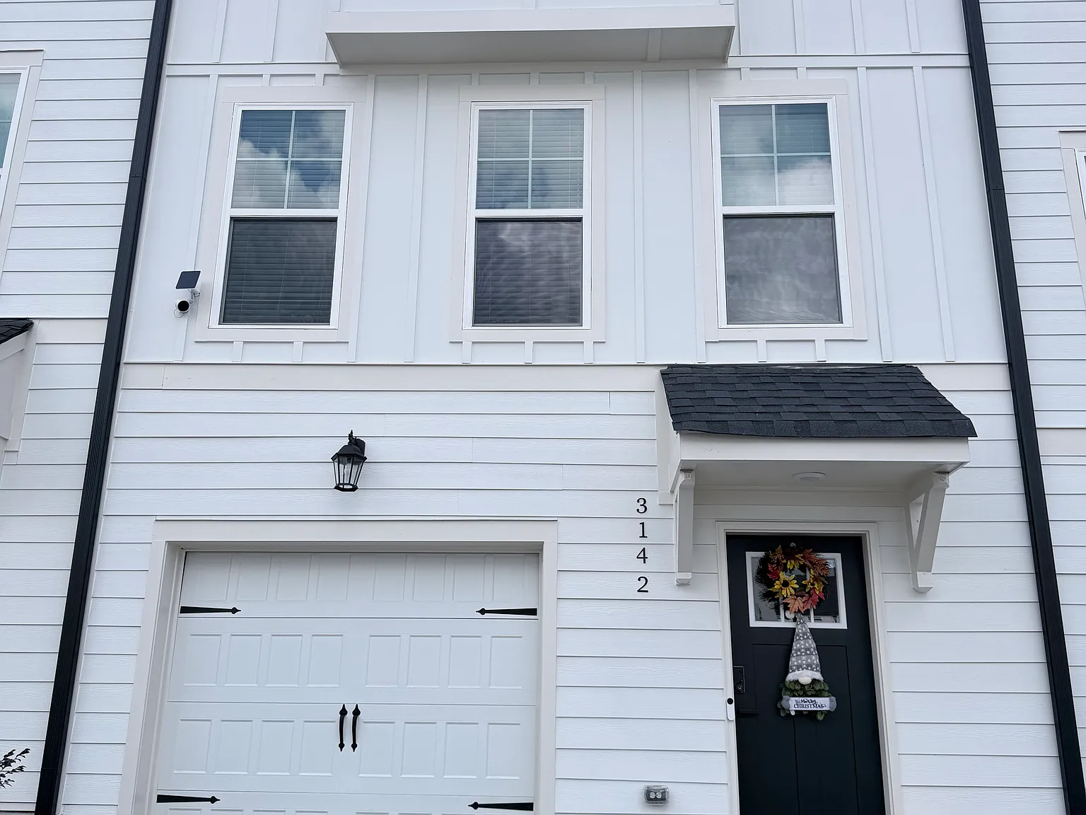 3 bed, 3.5 bath, 1900 sqft, $2,850 — Photo 2