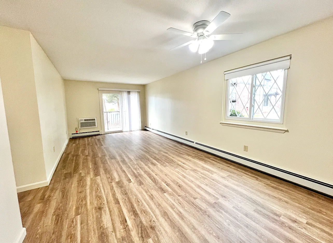 East Bay Apartments — Photo 4