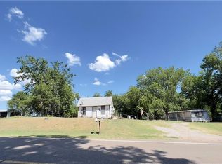 314 W Main St, Coyle, OK 73027