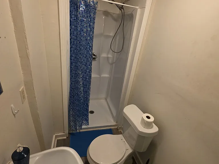 2886 Randall St #4 — Photo 8