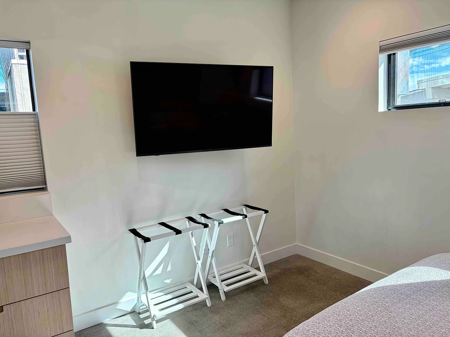 Studio, 350 sqft, $2,500 — Photo 4
