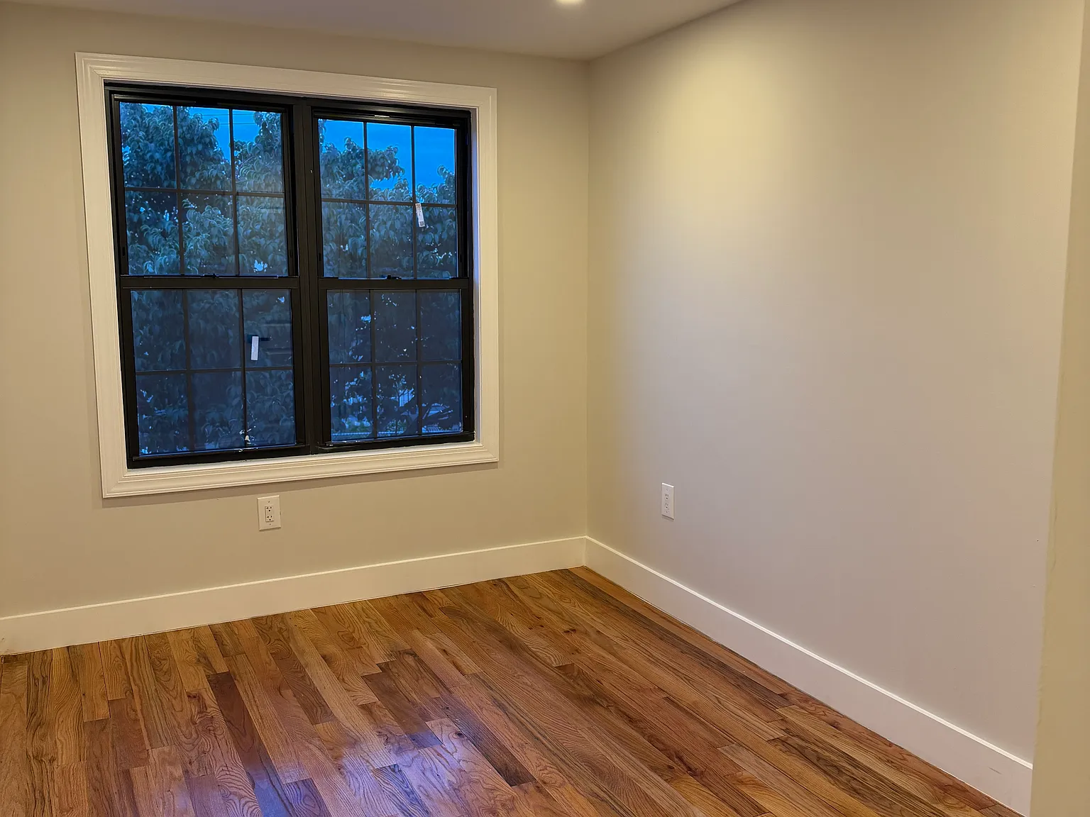 3 bed, 897 sqft, $3,600 — Photo 4