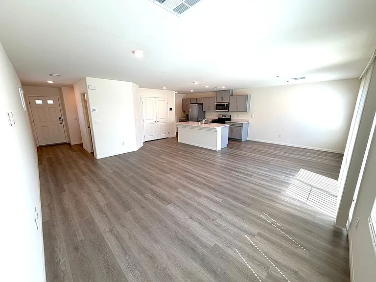 5646 Mesa Sedona St — Photo 8