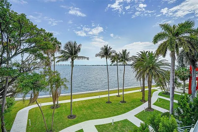 1541 Brickell Ave #A2102 — Photo 35