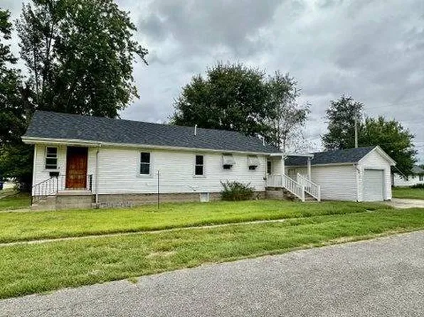 308 E Clearwater St, Robinson, IL 62454