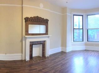 2269 N Lincoln Ave, Chicago, IL 60614