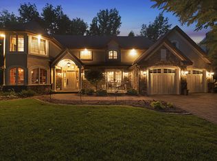 820 Promontory Pl, Eagan, MN 55123