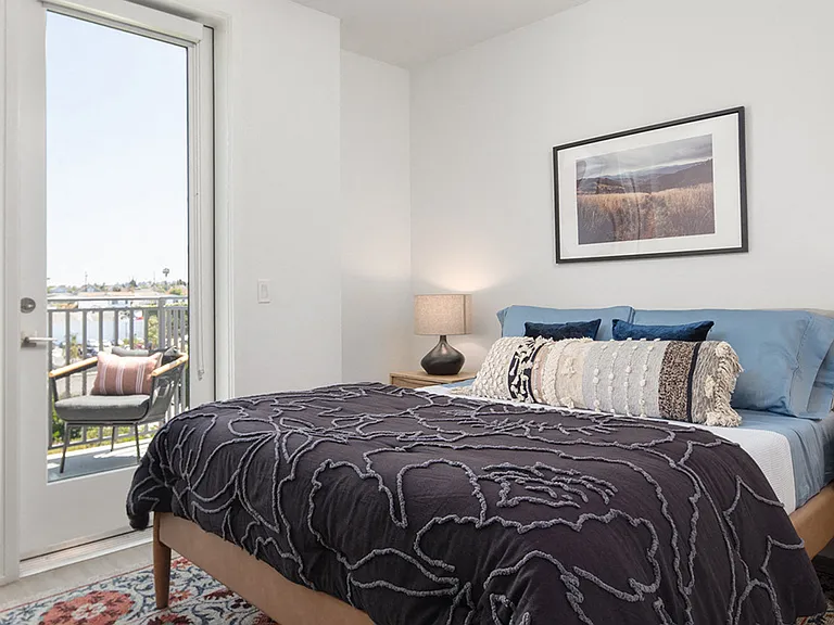 550 Harborfront — Photo 13