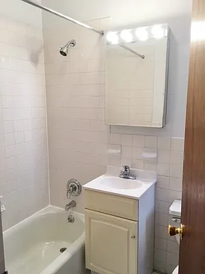 Rented by Aryeh Realty | media 26