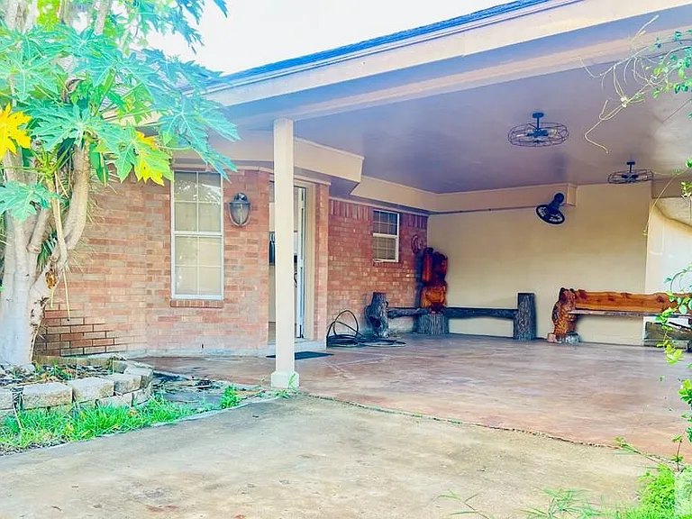 1683 Artemisa Ave — Photo 24