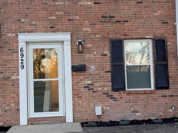 6929 E Tanners Creek Dr, Norfolk, VA 23513