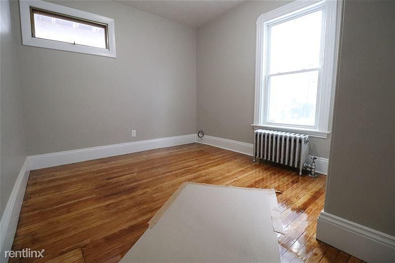 2nd image of 104 Highland Ave #R1