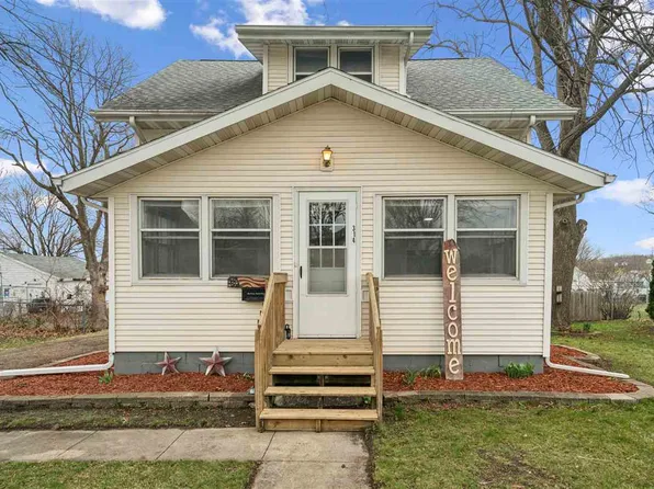 314 Main St, Center Point, IA 52213