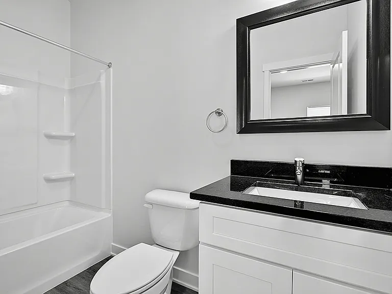 3947 Rookwood Ave #B — Photo 20