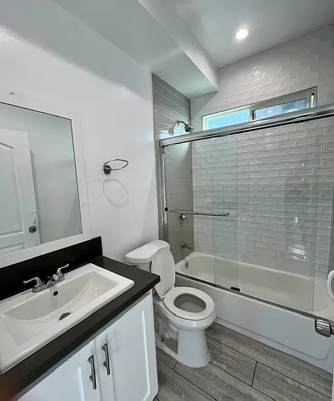 789 E 41st Pl — Photo 12