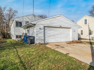 1011 Frederick St, Oshkosh, WI 54901