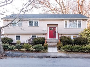 15 Higgins Rd, Marblehead, MA 01945