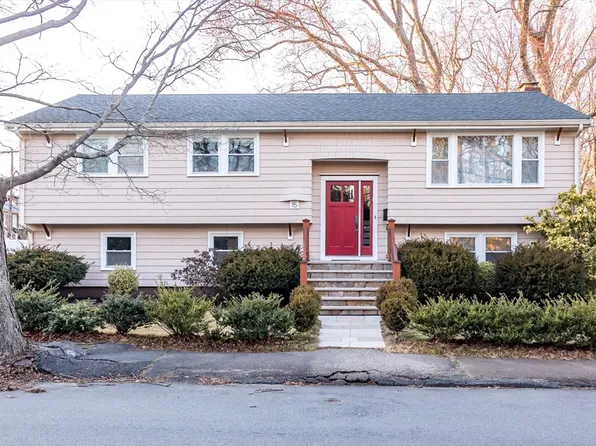 15 Higgins Rd, Marblehead, MA 01945