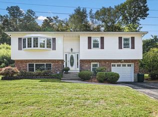 130 Rockland Ln, Spring Valley, NY 10977