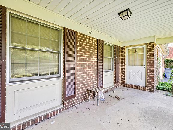 5th image of 9707 Hollowood Ct