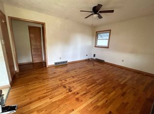 412 N Alexander St, Hoisington, KS 67544