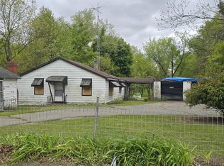 17881 S River Rd, Three Rivers, MI 49093