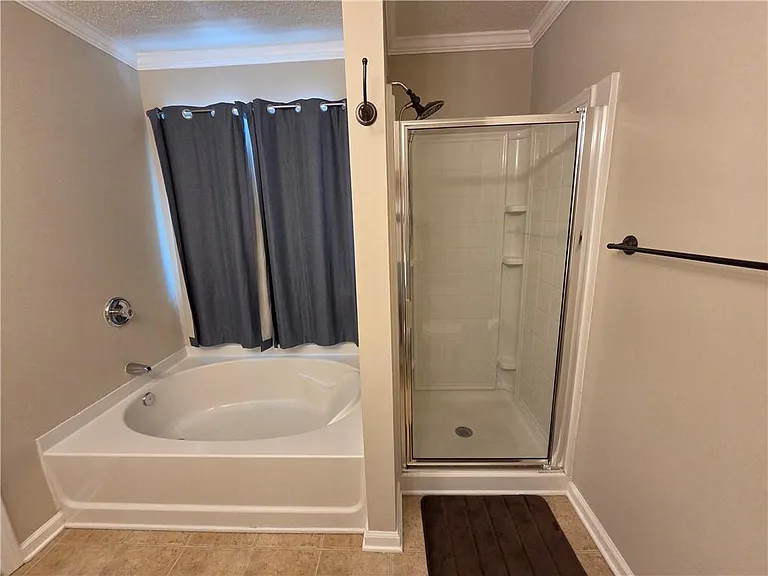 1208 Charleston Ct — Photo 16