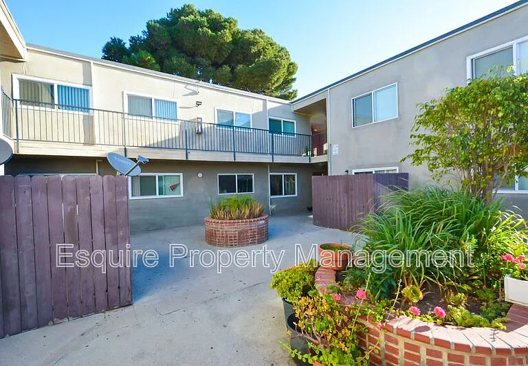 640 W Channel Islands Blvd #D11 — Photo 1