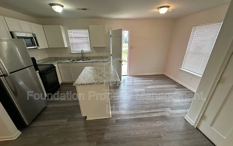 4 bed, 2.0 bath, 1268 sqft, $1,450 — Photo 3