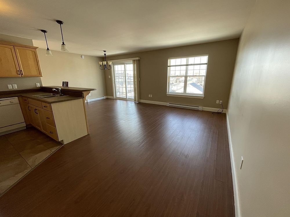 54 Connolly St 102 Moncton Nb E1a 3k8 Zillow