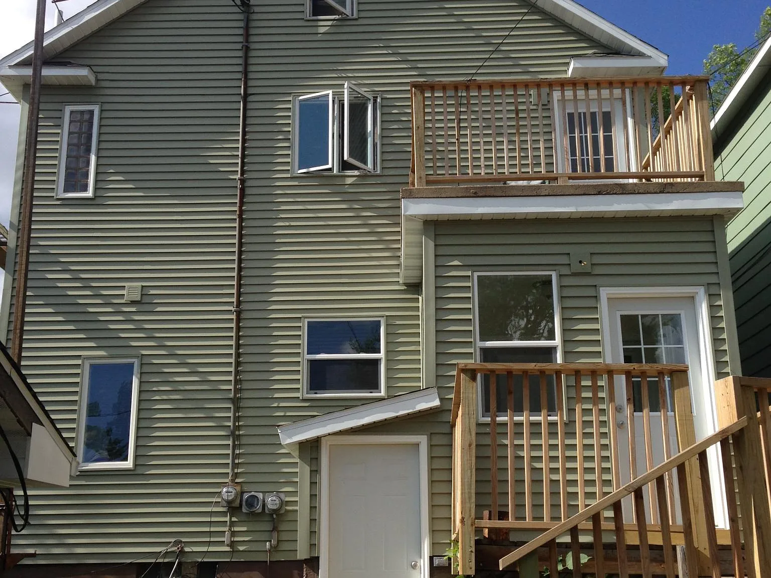 712 Garfield Street — Photo 2