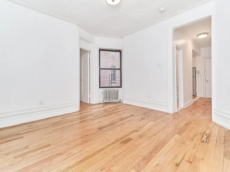 583 W 177th St #33 — Photo 2