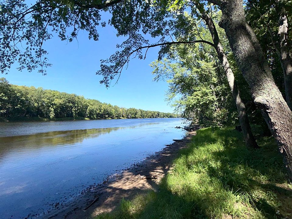 1st image of N11169 Rademaker Rd #12