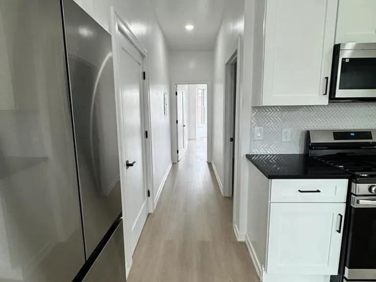 35 Bowers St #3 — Photo 7