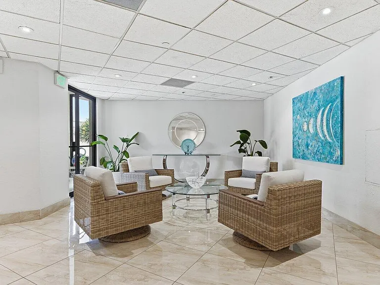 5420 N Ocean Dr #1702 — Photo 29