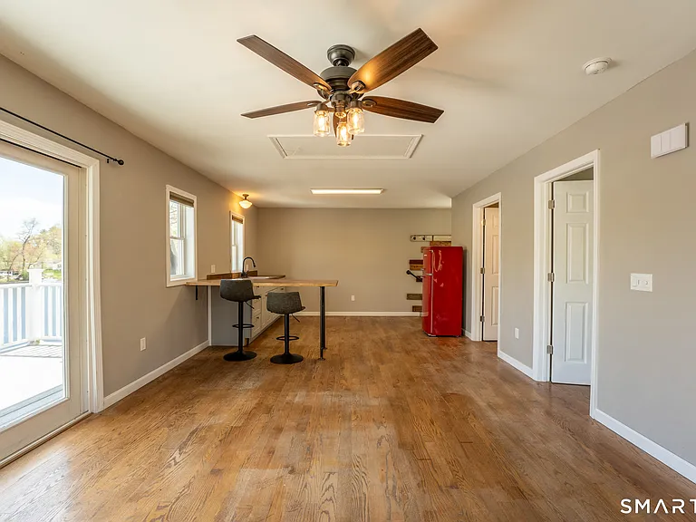 44 Lake Dr — Photo 9