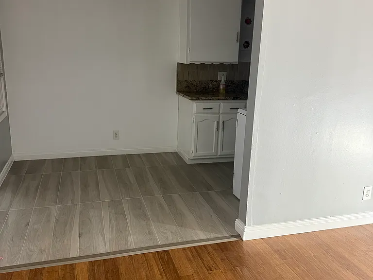 10719 Woodbine St #6 — Photo 8