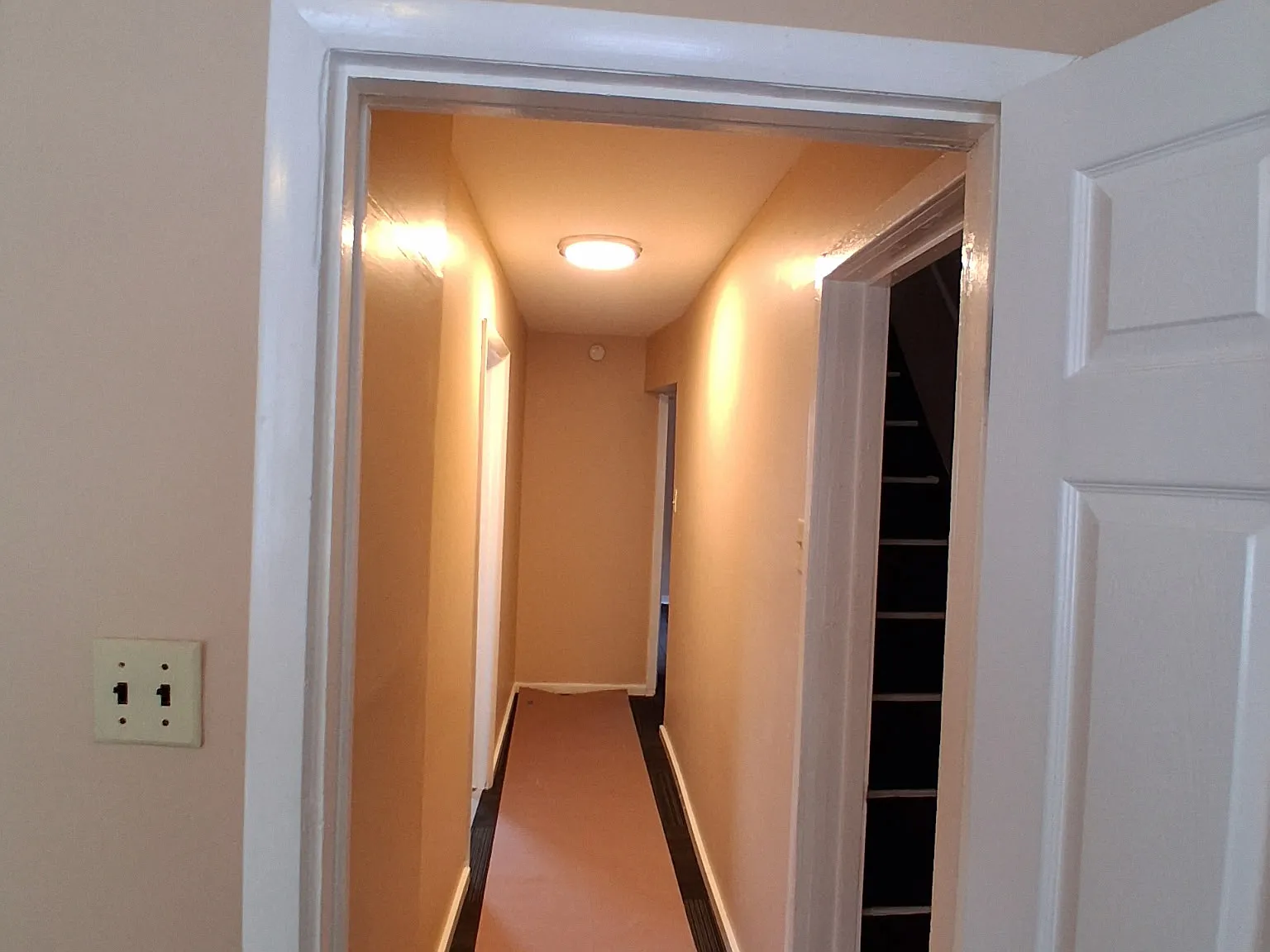 3 bed, 1008 sqft, $1,600 — Photo 4