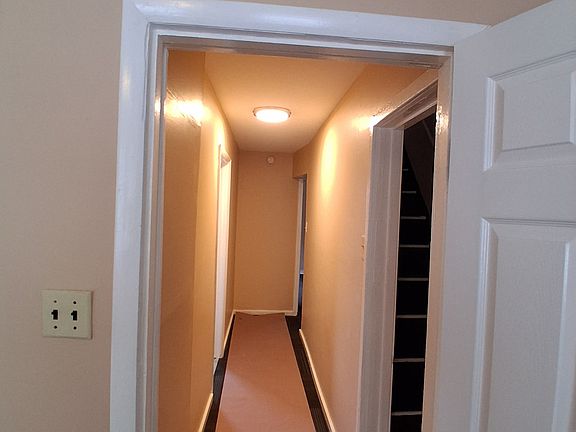 4th image of 536 N Fountain St