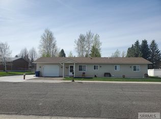 790 E Targhee St, Saint Anthony, ID 83445