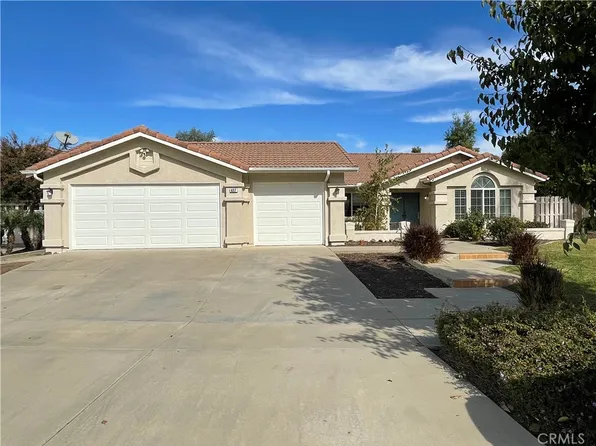 637 Walnut Cir, Corona, CA 92881