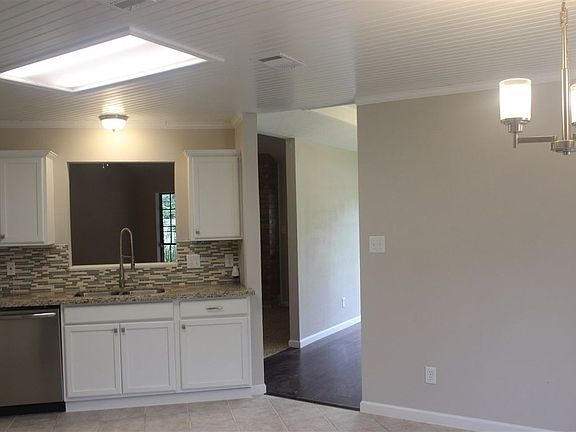5th image of 6885 Tallow Dr