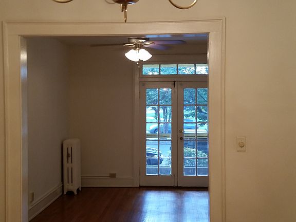 4th image of 307 N Boulevard APT 6
